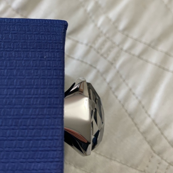 Genuine Swarovski Crystal Blue "Marie" Cocktail Ring Size 55 (approx. 7) - Picture 3 of 11